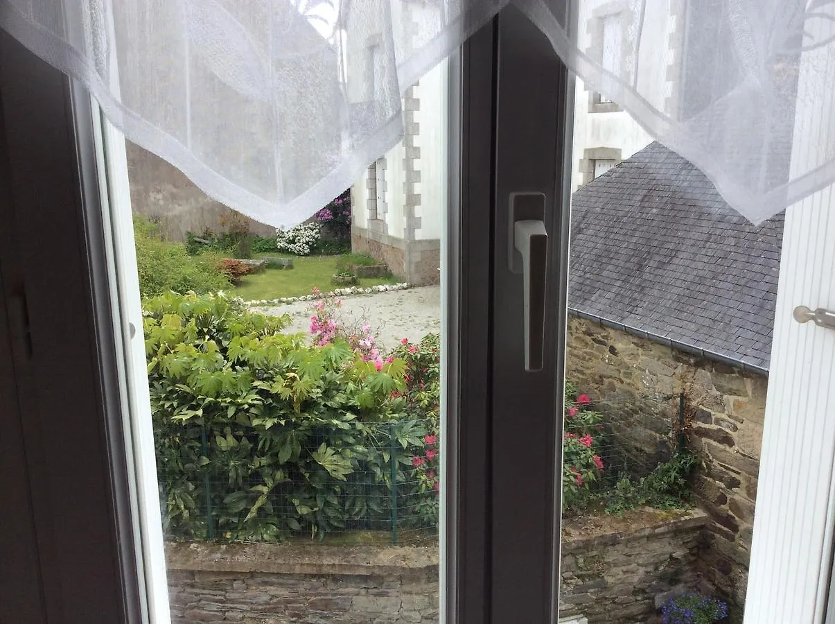 B&B Chez Odette 호텔 Mael-Carhaix